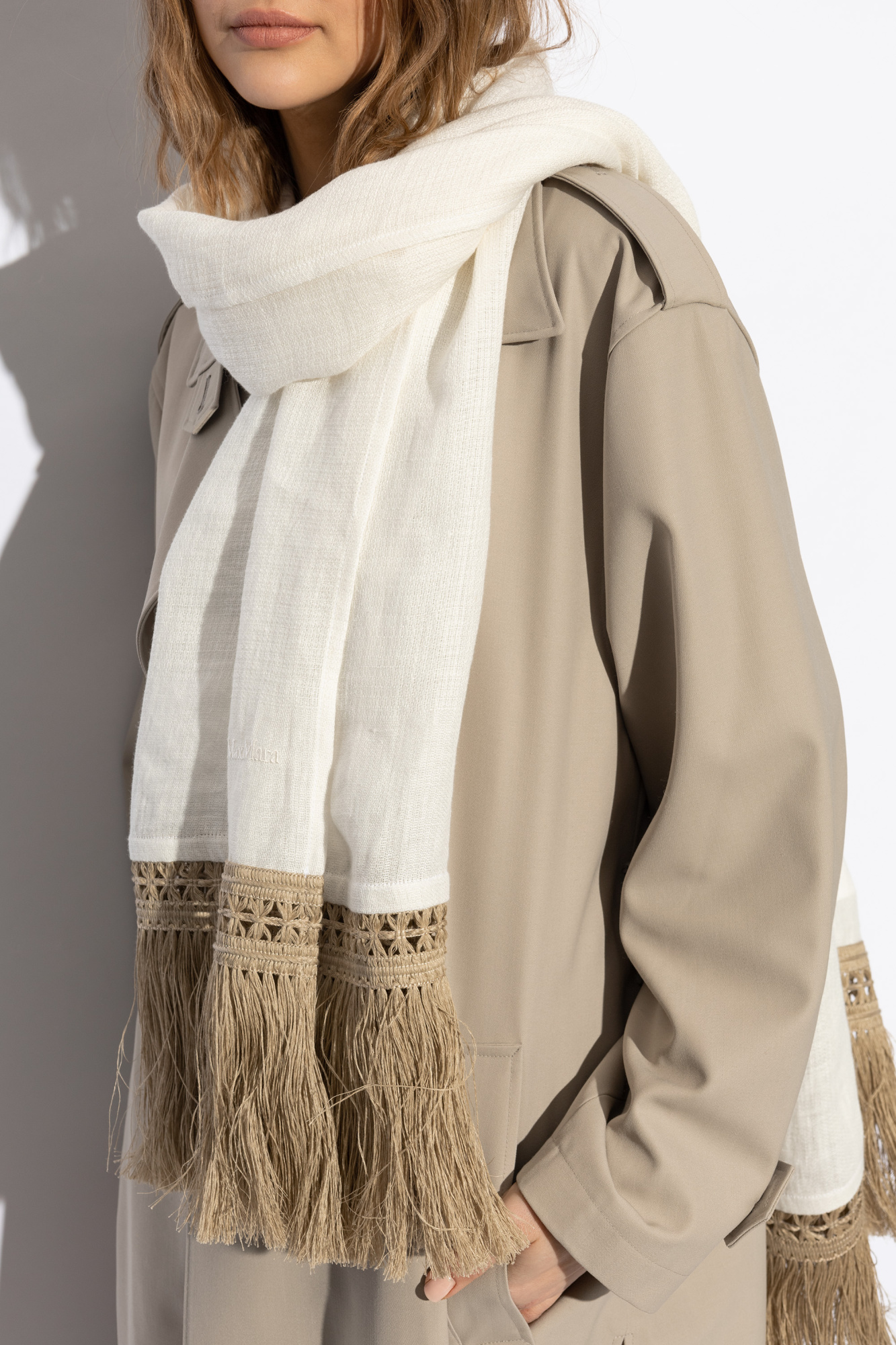 【関税＆送料込み】Max Mara Grammo Linen Scarf MAX MARA Grammo fringed macramé-trimmed linen scarf | NET-A